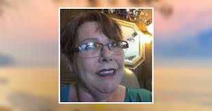 Angela Menard's Instagram, Twitter & Facebook