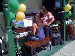 File:Cochrane Steet Piano 2011.jpg