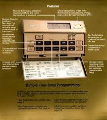 I have loosened the screws at the bottom, but cannot figure out how to remove the unit from the wall. Bedienungsanleitung Honeywell Chronotherm Iii Seite 1 Von 33 Englisch Hollandisch