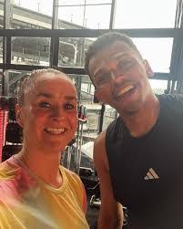 Melissa Cuthbertson's Instagram, Twitter & Facebook