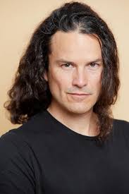 Mario Corona's Instagram, Twitter & Facebook