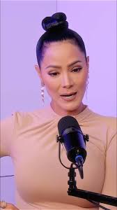 Bellezas... Cuando Norkys Batista recuerda su infancia, las memorias no son  de lujos, sino de resiliencia. 💧 Crecer bañándose con un vasito de agua y  reciclando cada gota junto a su madre, le enseñó ...