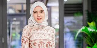 Setelah menunggu momongan selama 7,5 tahun, kini usia kehamilan aktris 'eiffel i'm in love' ini. Hampir 8 Tahun Menikah Shandy Aulia Hamil Dream Co Id