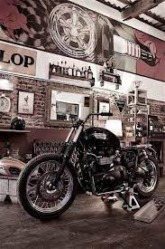 Triumph Motorcycle Shop Motorcycle Garage Triumph Motorcycles