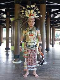 Pakaian tradisional kaum melayu perempuan. Set Package Lulong Tradisional Costume Collection Facebook