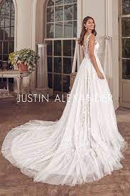 Style Aurora Sparkle Tulle Ball Gown With Illusion Bodice And Lace Appliques Justin Alexander Justin Alexander Wedding Dress Tulle Ball Gown Bridal Ball Gown