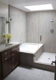 Bright, light, modern and clean, high gloss kitchen finishes are here to stay and more and more people are choosing them for their interior makeovers. Dai Zhaniep Daizhaniep Profile Pinterest