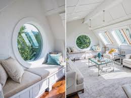 Rundes Fenster Und Komfortable Sitzbank Darunter In Dachgeschosswohnung Haus Deko Wohnung Innenarchitektur