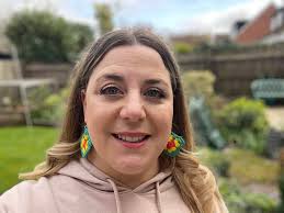 Tiny acorn earrings I made🐿️🍁