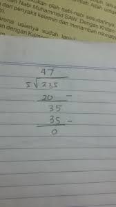 Pak hari memiliki 72 ekor sapi. Bentuk Pembagian Cara Bersusun Pendek 235 5 Brainly Co Id