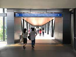 The station was opened on september 1, 1998, as part of the line's first segment encompassing 10 elevated stations between kelana jaya station and pasar seni station. File Abdullah Hukum Station Kl Eco City Mid Valley Link 1 Jpg Wikimedia Commons