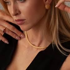 Magnificent Craig Drake Choker Vintage 18K Solid Yellow Gold Heavy Necklace  Over 16 Inches Long Over Half Pound Made in Italy Valentine