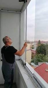 Această închidere de balcon se transformă în fereastra camerei. Rom Decor Sistem Glisant Gemini Confort Pentru Inchidere Balcon Facebook