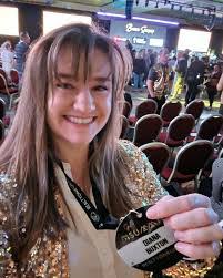 Diana Buxton's Instagram, Twitter & Facebook