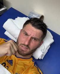 A los que creyeron en nosotros...