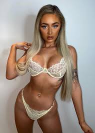 Liv Owens - Free sexy pics, galleries & more at Babepedia