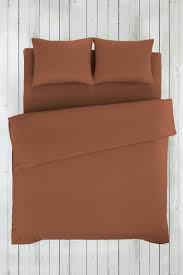 Erkek nevresim takımı çeşitleri özel tasarım ve renkleri ile kiğılı'da. Sari Cift Kisilik Ranforce Nevresim Takimi 9yujcre08h400 Kigili