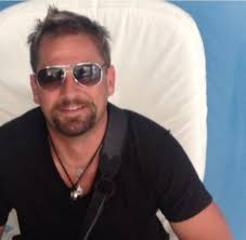 Justin Escue's Instagram, Twitter & Facebook