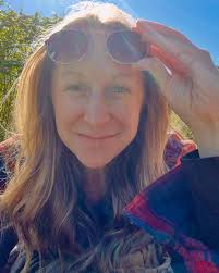 ✨ MSW STUDENT SPOTLIGHT ✨ Name: Sarah Biren (she/her) Program: Dual  Masters, Social Work & Human Sexuality Studies (Clinical Track) From:  Cherry Hill, NJ Career Goals: Practice couples therapy and speak on