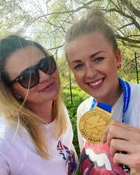 Purchase canvas prints, framed prints, tapestries, posters, greeting cards, and more. Julia Chomska Psychokomfort Twitter