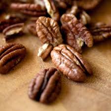 There are 373 calories in a 1/2 cup of halves of pecans. Can Dogs Eat Pecans