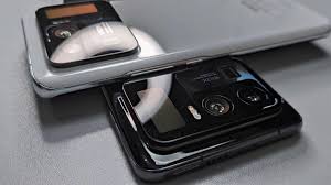 The xiaomi mi 11 ultra is a potentially great phone that's ruined by what xiaomi is pitching as its standout feature: Xiaomi Mi 11 Ultra Leak Zeigt Display Im Kamera Modul
