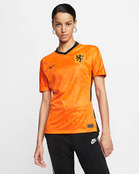 Voetbaltenue bij voorwinden sportnieuw seizoen, dus nieuwe outfit, trainingspak en voetbalschoenen. Zanesljivo Kulinarika Neomejeno Dames Voetbalshirt Nederland M Style Aroma Com