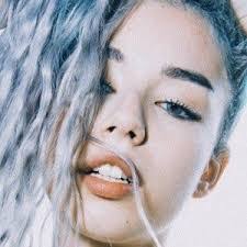 Natasha Kay's Instagram, Twitter & Facebook