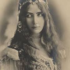 Edwardian actress Suzy Mabel Poster by Unknown