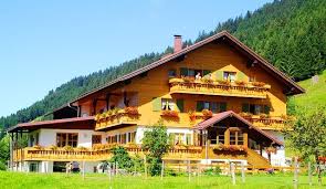 Haus in den bergen, brauchtum: Haus Nahe Berge In Bayern Immobilien Berge Bayern