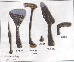 You can do the exercises online or download the worksheet as pdf. Kegunaan Peralatan Zaman Prasejarah Zaman Prasejarah
