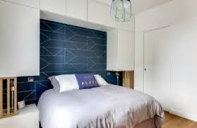 Un 25 M2 Redessine Et Relooke Grace Au Bois Meuble Tete De Lit Tete De Lit Dressing Tete De Lit Avec Rangement
