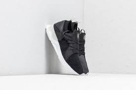 The ultimate essential for your running wardrobe, the asics knitted men's running short offer a knitted texture. Men S Shoes Asics Gel Lyte V Sanze Knit Black Black Footshop