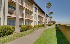 Our newly renovated hotel in san francisco, ca offers cozy accommodations, friendly service and a whether traveling for business or pleasure, the comfort inn by the bay is the perfect hotel for. Burlingame Ca Hotel Vagabond Inn San Francisco Airport