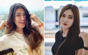 Via vallen turut mengucapkan selamat atas pernikahan nella kharisma dengan dory harsa. Suka Dianggap Rival Intip 7 Adu Gaya Via Vallen Dan Nella Kharisma