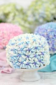 Hydrangea Cakes Gorgeous Mini Cakes That Look Like Hydrangeas Perfect For Spring Parties Or Showers From Sugarhero Com Hydrangea Cake Cake Mini Cakes