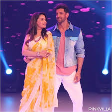 Dance Deewane 2 Hrithik Roshan Madhuri Dixit Shake A Leg As The Actor Promotes Super 30 On The Show Pinkvilla Add interesting content and earn coins.