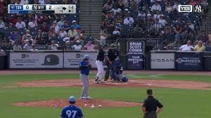Austin Wells crushes a 2-run homer for the Yankees