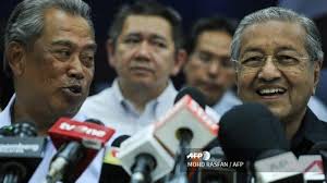 محي الدين بن محمد يسٓ) (born 15 may 1947) is a chat. Mahathir Mohamad Akan Ajukan Mosi Tidak Percaya Kepada Pm Malaysia Muhyiddin Yassin Tribunnews Com Mobile