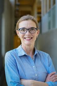 Victoria Van's Instagram, Twitter & Facebook