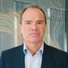 Cátedra LR: "Cómo conseguir becas en el exterior"