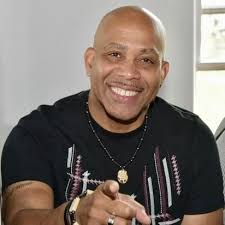 Felix Archer (@itchibaba) • Threads, Say more