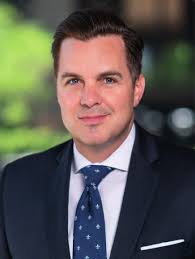 L E A D E R S O F I N F L U E N C E :