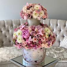 Flower delivery through out the las vegas, henderson area. Flower Delivery Los Angeles Same Day Flower Delivery Cvetochnye Kompozicii Sovremennye Cvetochnye Kompozicii Buket Cvetov