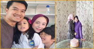 Malah, vivy turut tersenarai dalam 11 rakyat malaysia yang tersenarai dalam forbes 30 bawah 30 asia. Awak Beri Saya Insplrasi I L0ve You Kak Siti Vivy Yusof Beri Pengh4rgaan Kepada Pembantu Rumah Lepat Pisang