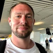 Ian Handy's Instagram, Twitter & Facebook