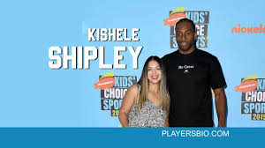 Kawhi leonard's has been keeping his relationship with girlfriend kishele shipley a secret in order to protect her, but when you are dating an athlete like leonard there is no escaping the media much. Kishele Shipley 2021 Update Family Kawhi Leonard Child Net Worth