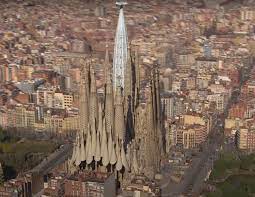 La tecnología que está ayudando a concluir la sagrada familia. Sagrada Familia Completion Date Pushed Back Due To Coronavirus Building Design Construction