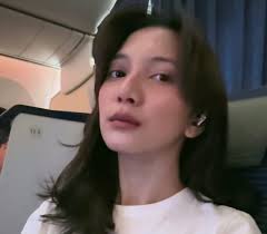 Sheila Dara Kembali Bikin Heboh Warganet Lewat Tips Makeup Simple di  Instagram