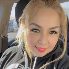 Shopper's reaction to customer's shower routine